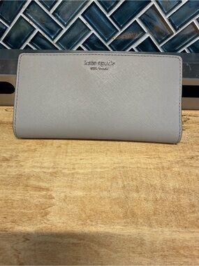 Kate Spade New York Gray Saffiano Leather Continental Wallet